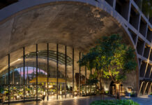 สินธร เคมปินสกี้ ฯ “แง้มประตู” เผยความหรูหราที่อั้นไว้ไม่ไหว สินธร เคมปินสกี้