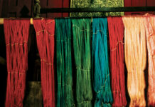 Life in a twined thread silk yarn