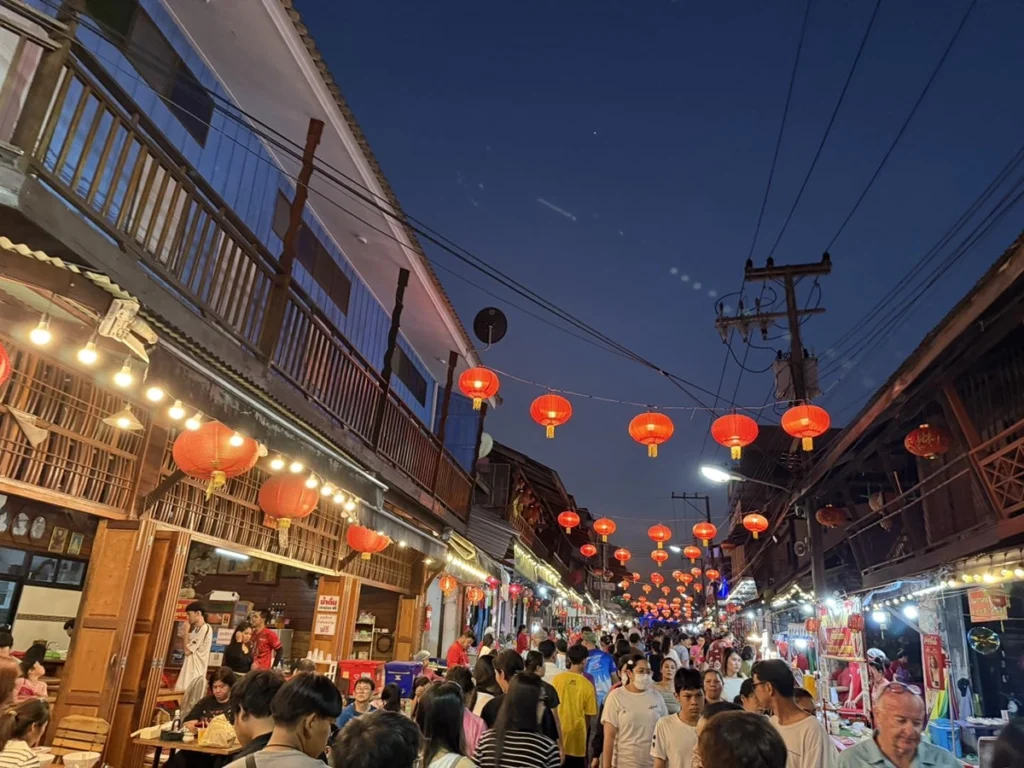 Ban Chak Ngaew, Chon Buri