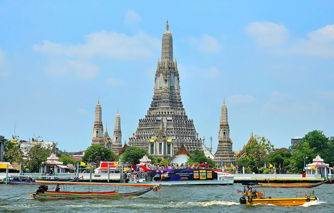 Wat Arun Songkran