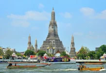 Bangkok Offers Free River Boats for Songkran Songkran
